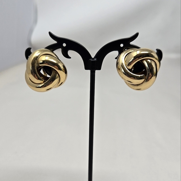 Monet Vintage Knotted Womens Earrings Gold Tone Clip On Add Beauty To The Nite - Picture 2 of 8